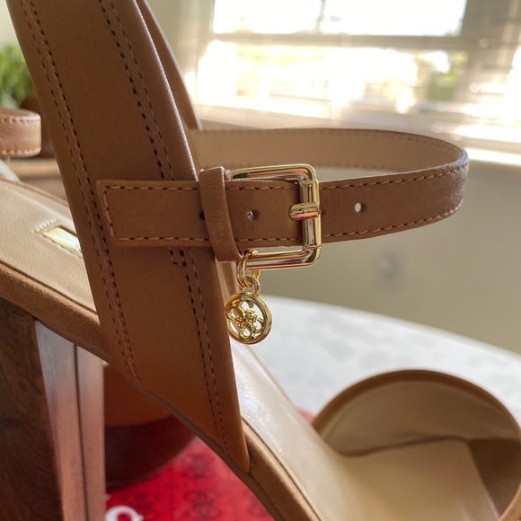 Brand new pair of GUESS shoes. Never worn. - Picture 2 of 3